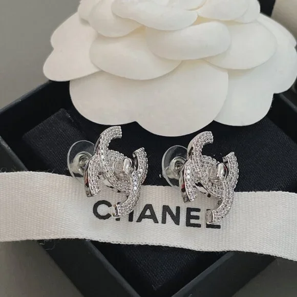 Chanel earrings - Picture 5 of 9